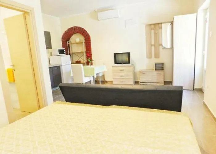 아파트 Danilo 48 풀라